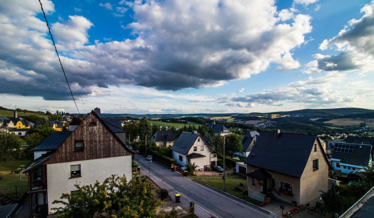 Am Balkon Des Erzgebirges Apartment Bernsbach Екстериор снимка